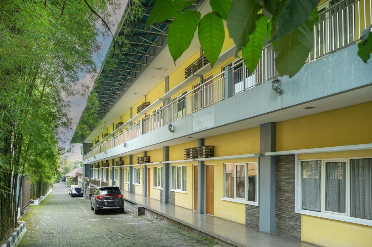 Front One Resort Indraloka Temanggung Exterior photo